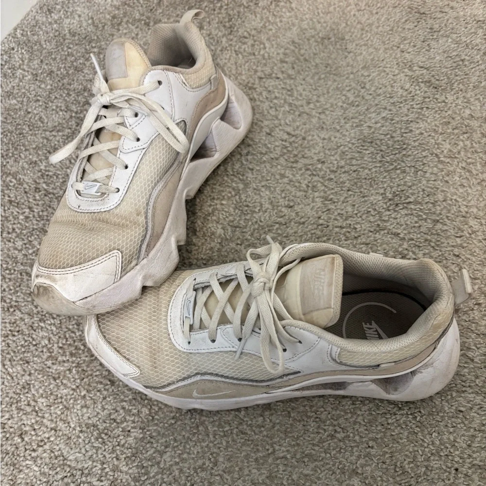 Nike White Running Shoes - Picture 1 of 4